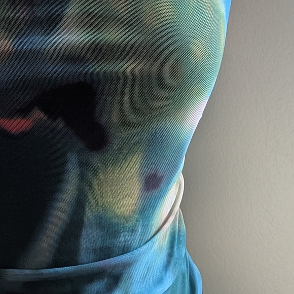 Amazon Multicolor Strapless Crop Top - Picture 2 of 9